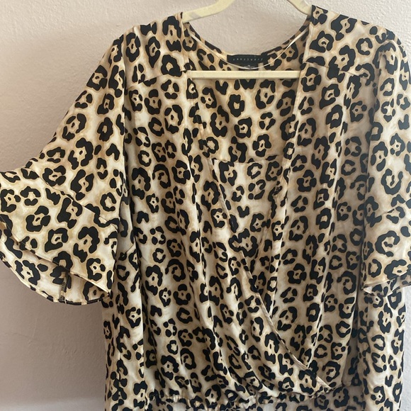 Sanctuary Womens Cheetah Top V Neck Short Sleeves Printed Elastic 1X - Picture 5 of 13